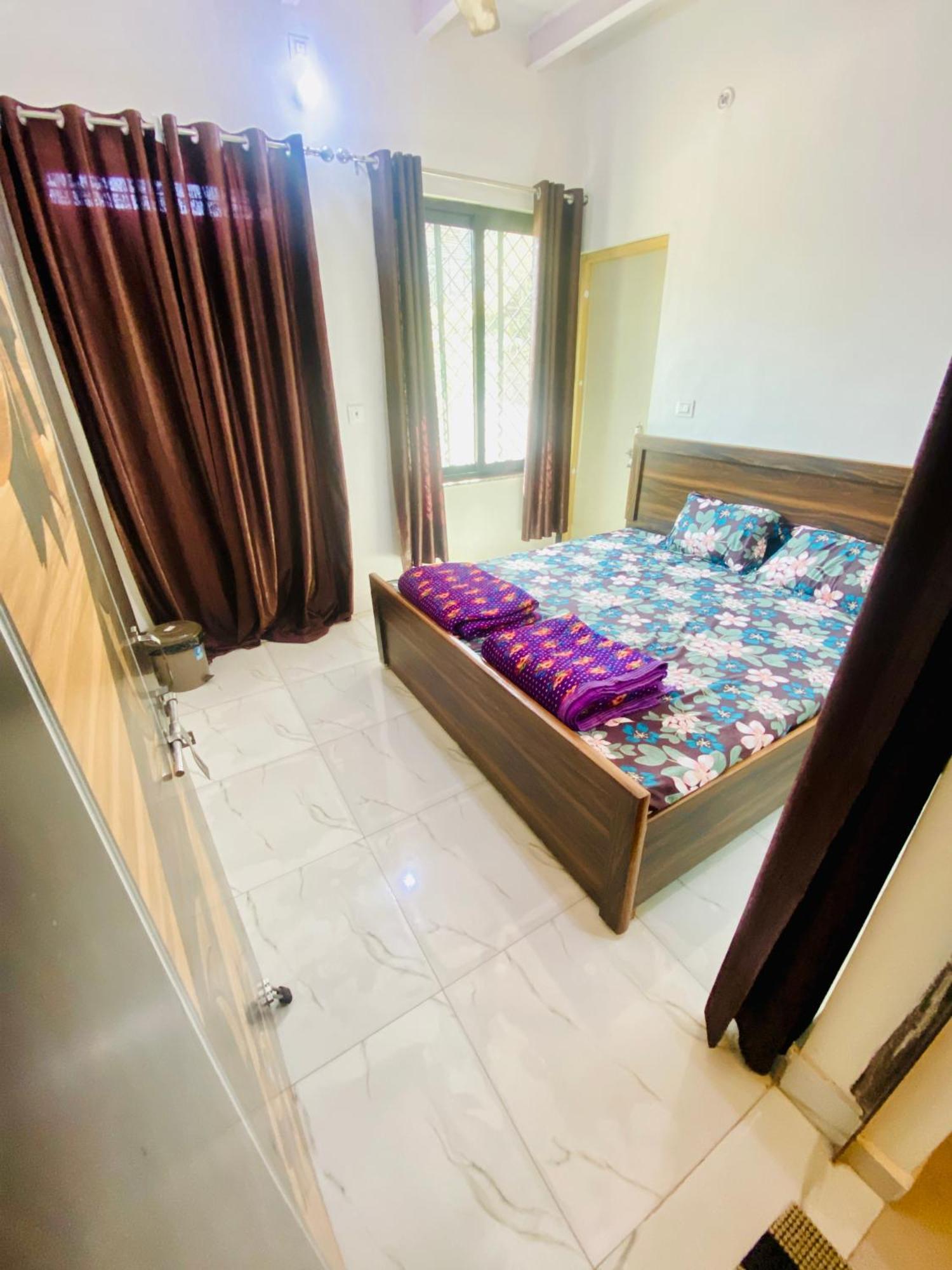 Nirupam Sadan Homestay Вриндавана Экстерьер фото